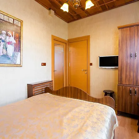 Chestnut Mansion Oldcity Hotel 2*